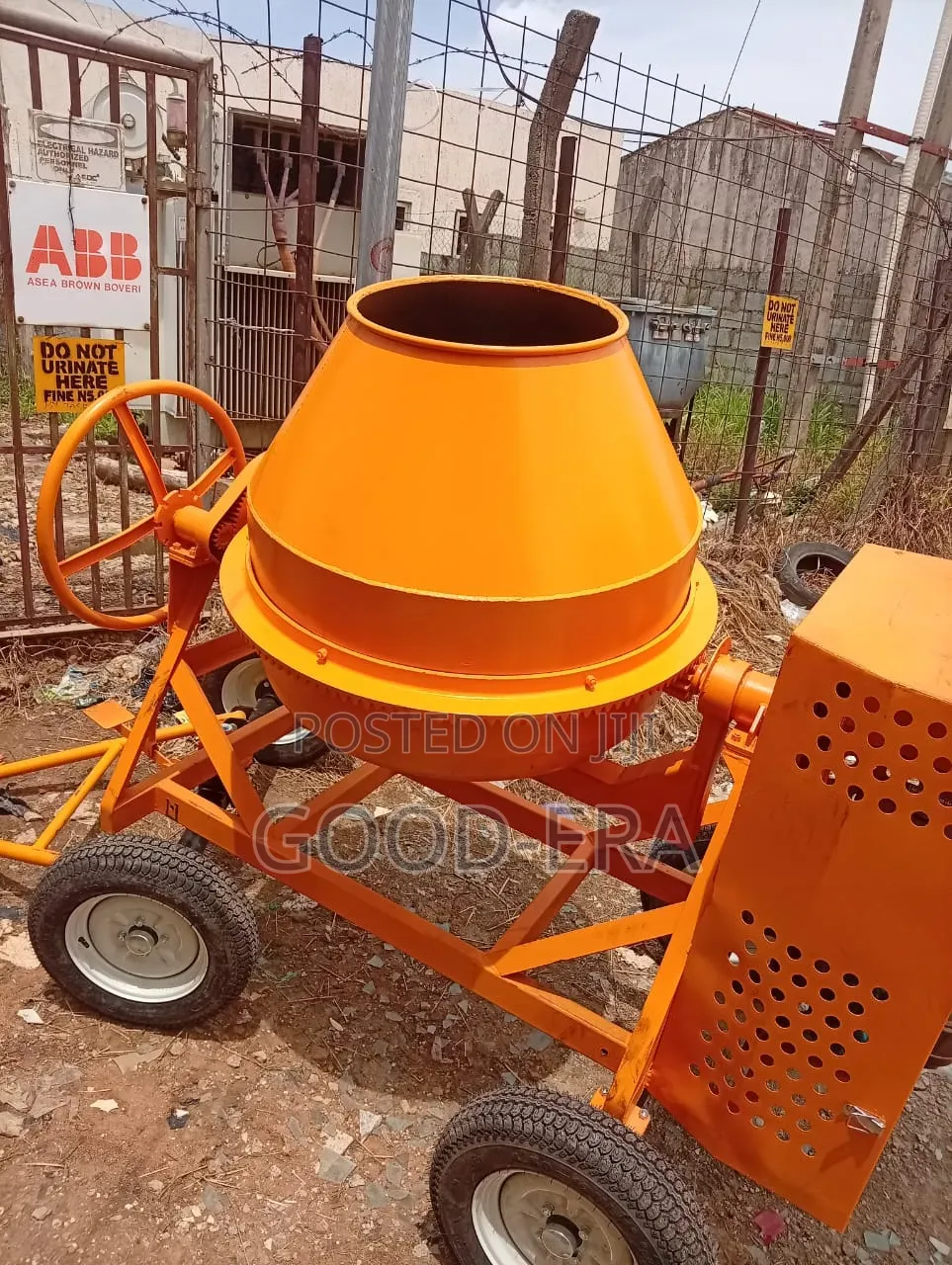 Self Loader Concrete Mixer