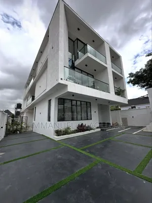 Furnished 5bdrm Duplex in Apo Resettlement for sale