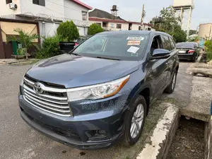 Toyota Highlander 2015 Blue