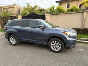 Toyota Highlander 2015 Blue
