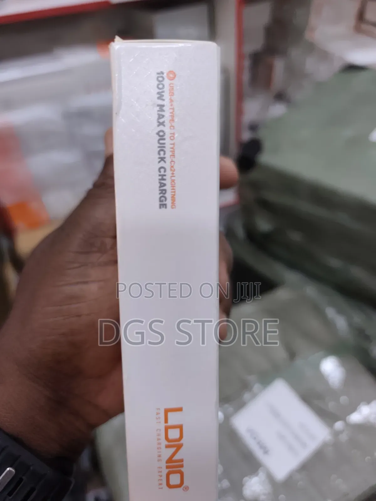Ldnio Lc97uc Two for Three Cable