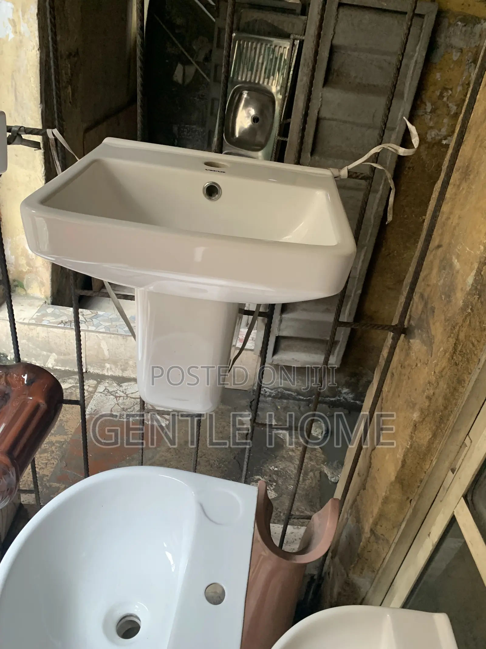 Hanging Basin and Stand