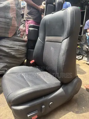 Complete Seat Toyota Camry SE SPORT Available