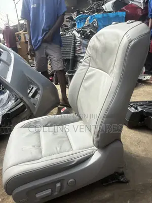 Complete Seat Toyota Highlander 2014-17 Available Ash Color