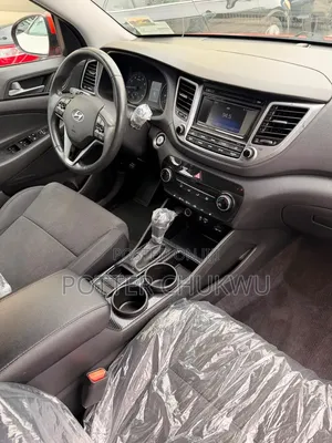 Hyundai Tucson 2017 Orange