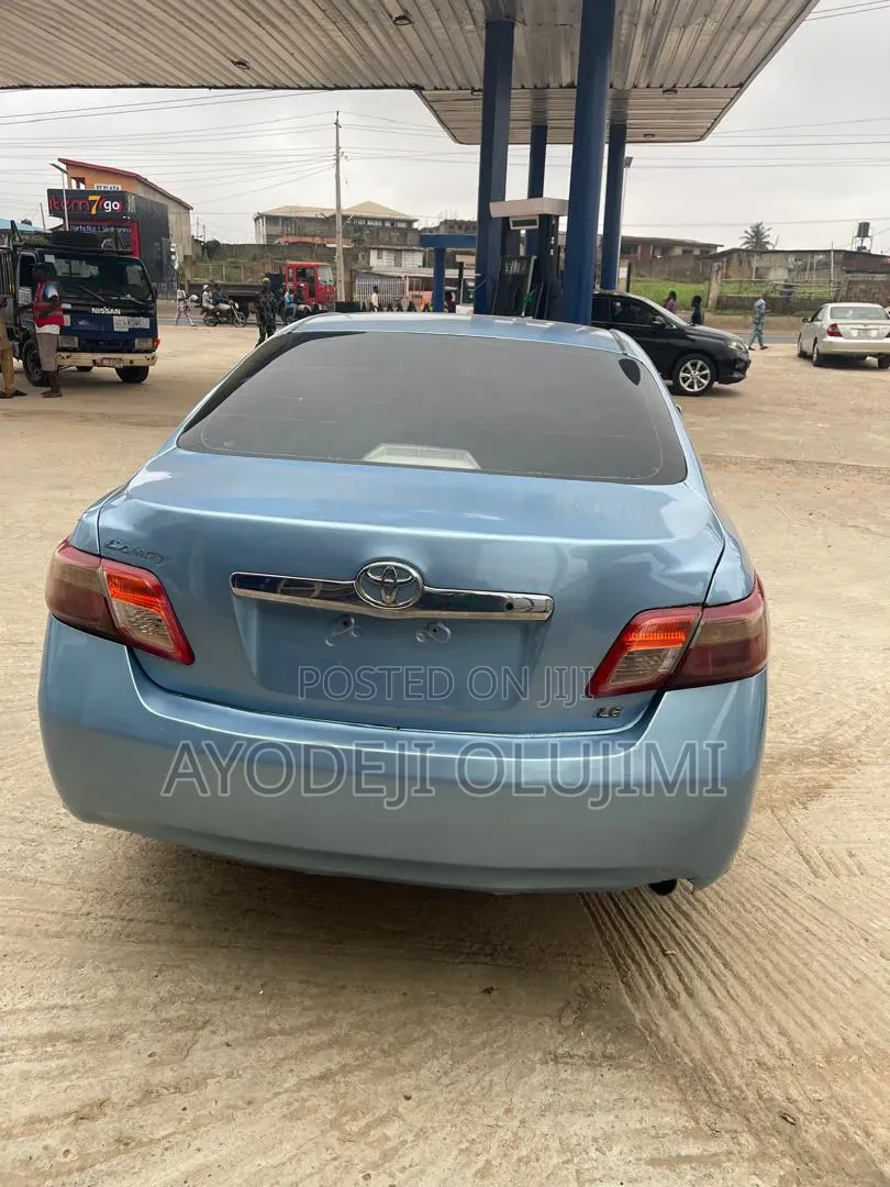 Toyota Camry 2009 Blue