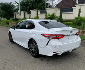 Toyota Camry 2019 White