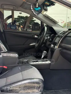 Toyota Camry SE Sport 4dr Sedan w/Prod. End 11/13 (2.5L 4cyl 6A) 2014