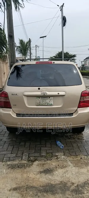 Toyota Highlander 2006 Gold