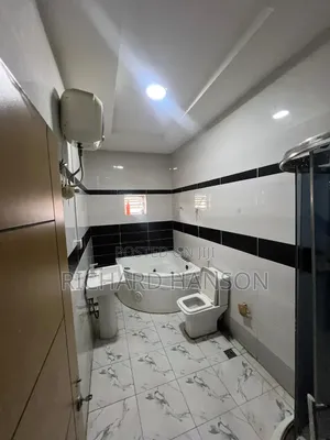 1bdrm Shared Apartment in Just 1Big Room., Chevron for rent