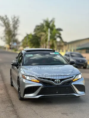 Toyota Camry XSE FWD (2.5L 4cyl 8AM) 2018 Silver