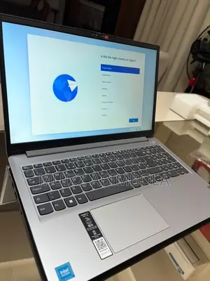 New Laptop Lenovo IdeaPad 1 8GB Intel SSD 256GB