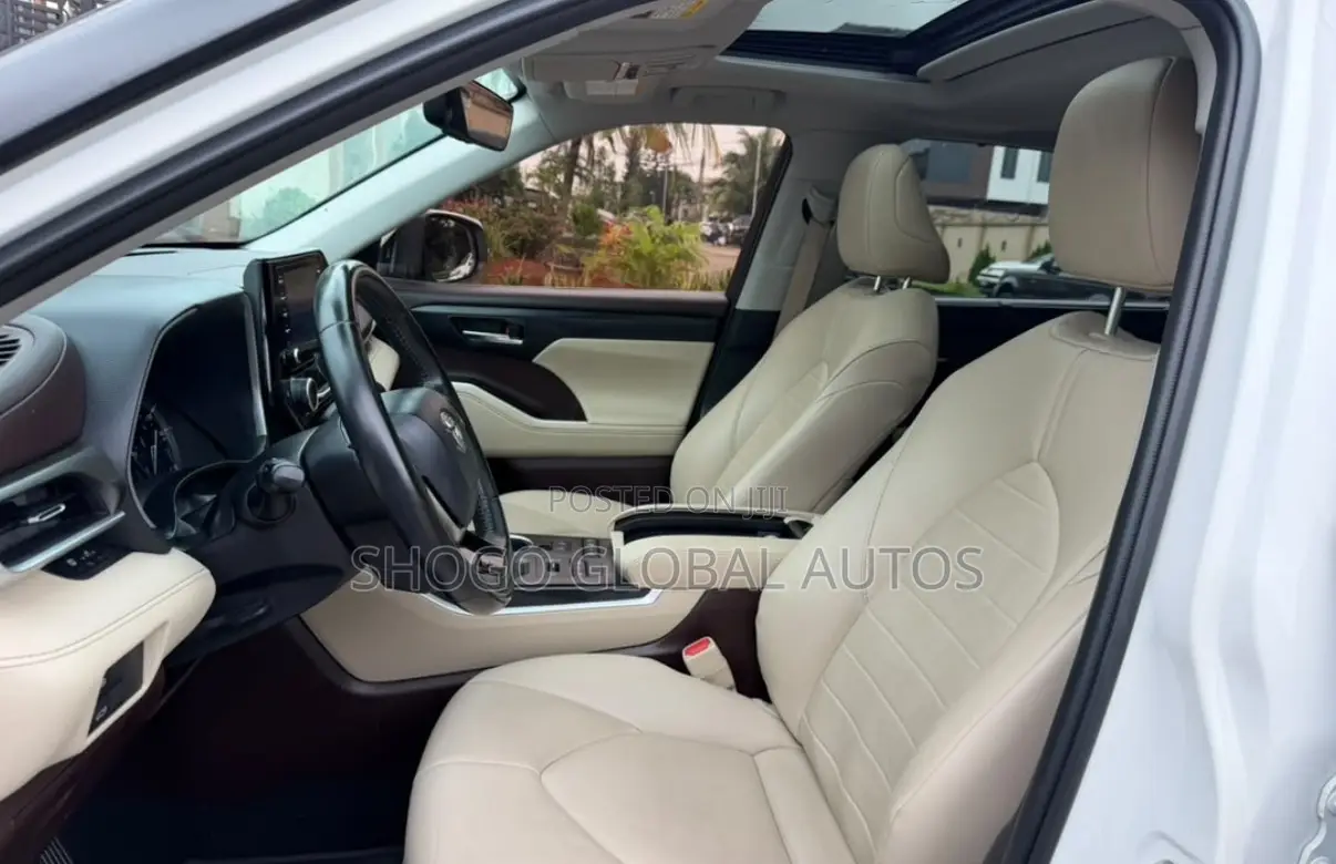 Toyota Highlander XLE AWD 2020 White