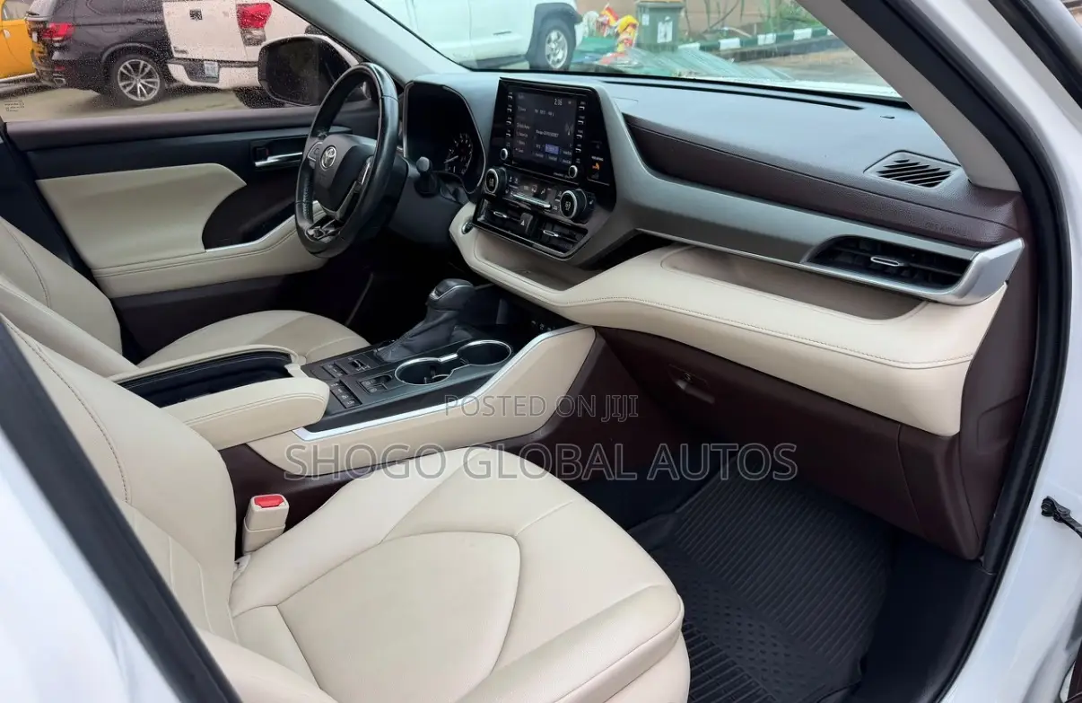 Toyota Highlander XLE AWD 2020 White