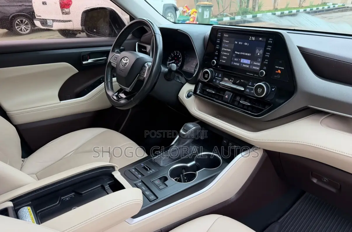 Toyota Highlander XLE AWD 2020 White