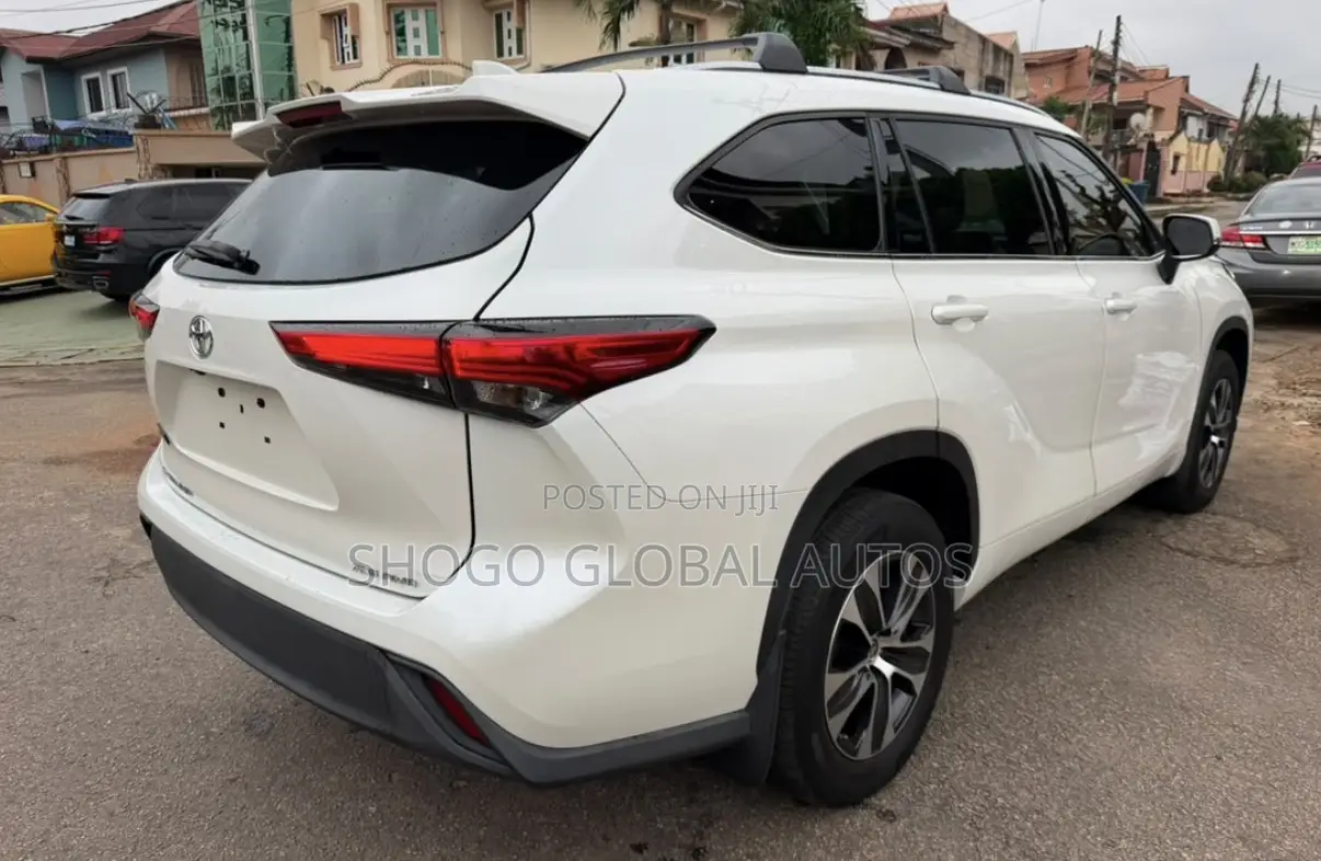 Toyota Highlander XLE AWD 2020 White