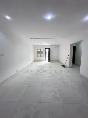 2bdrm Apartment in Lekki Phase 1 for rent