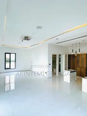 6bdrm Duplex in Nothern Forshore, Chevron for sale
