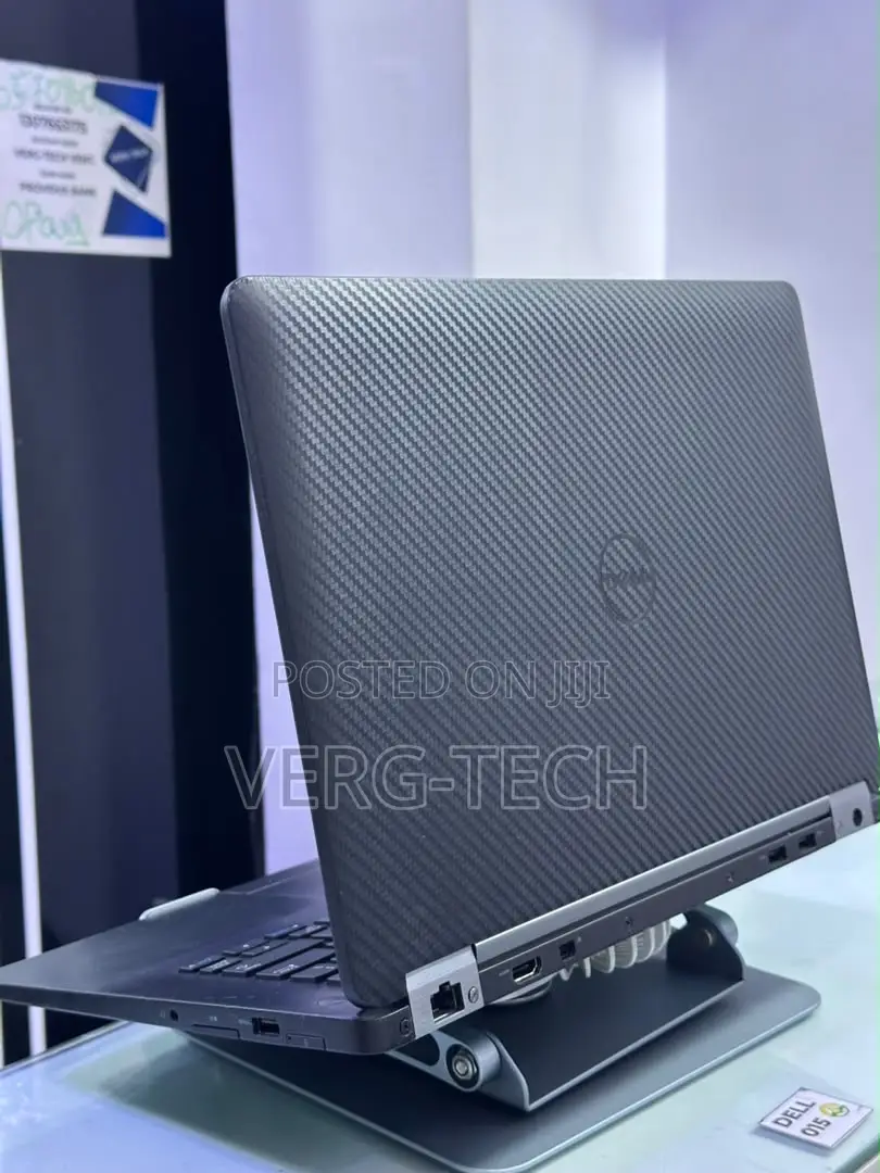 Laptop Dell Latitude E7470 8GB Intel Core i7 SSD 256GB