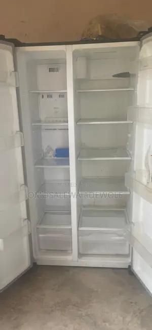 Refridgerator