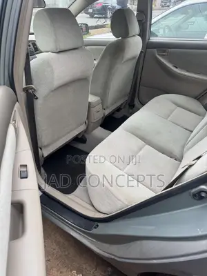 Toyota Corolla 2004 Gray