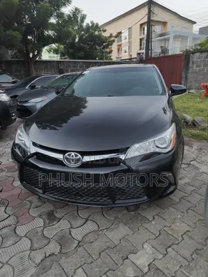 Toyota Camry SE w/Special Edition Pkg (2.5L 4cyl 6A) 2016 Black