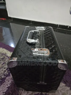 Make-Up Box