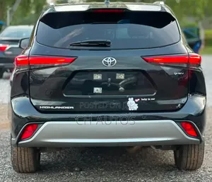 Toyota Highlander Platinum AWD 2024 Black