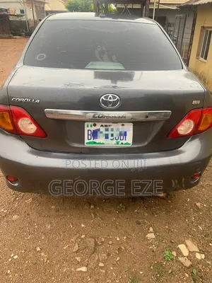 Toyota Corolla 2010 Gray