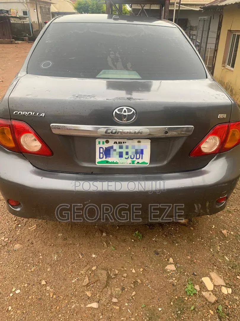 Toyota Corolla 2010 Gray