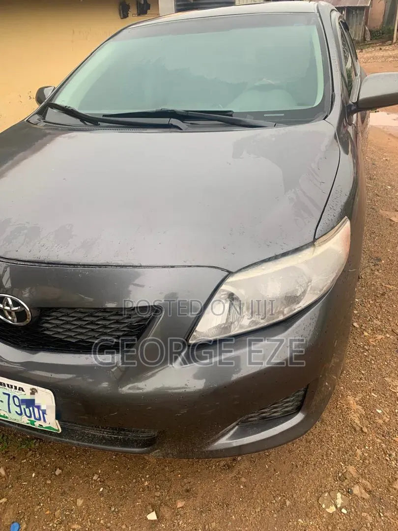Toyota Corolla 2010 Gray