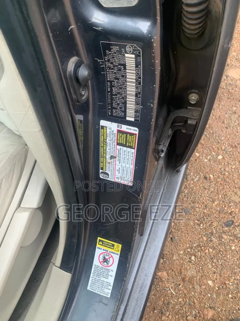 Toyota Corolla 2010 Gray