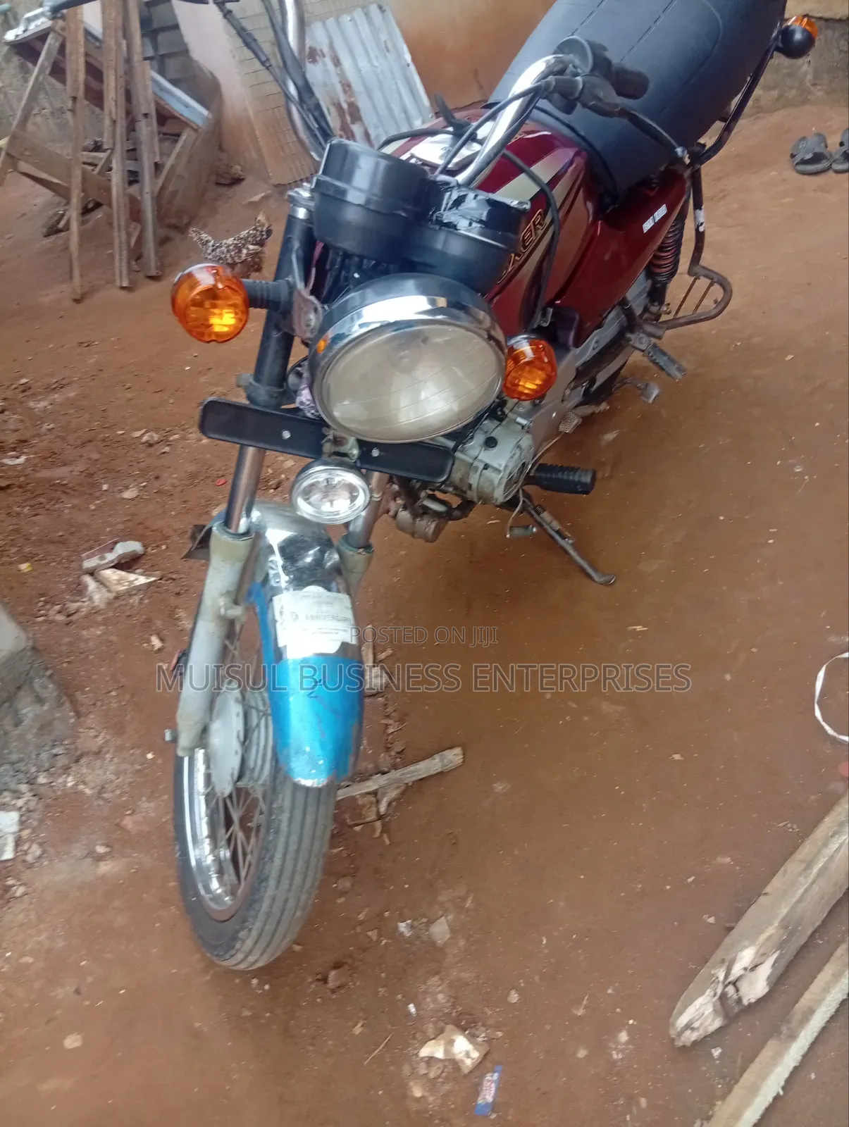 Bajaj Boxer 2024 Red