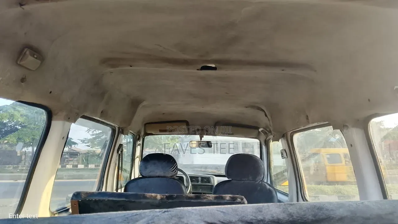 Suzuki APV Minibus 2010