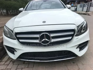 Mercedes-Benz E300 2019 White