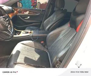Mercedes-Benz E300 2019 White