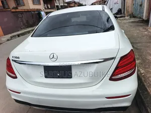 Mercedes-Benz E300 2019 White