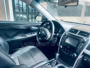 Toyota Camry SE 4dr Sedan (2.5L 4cyl 6A) 2017 Gray