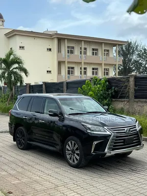 Lexus LX 2017 Black