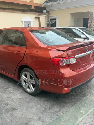 Toyota Corolla 2013 Burgundy