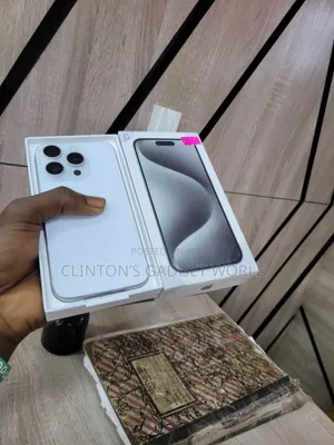 Apple iPhone 15 Pro 128 GB Silver