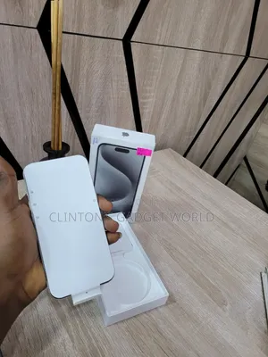 Apple iPhone 15 Pro 128 GB Silver