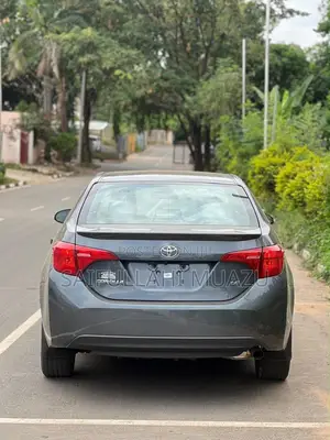 Toyota Corolla 2017 Gray