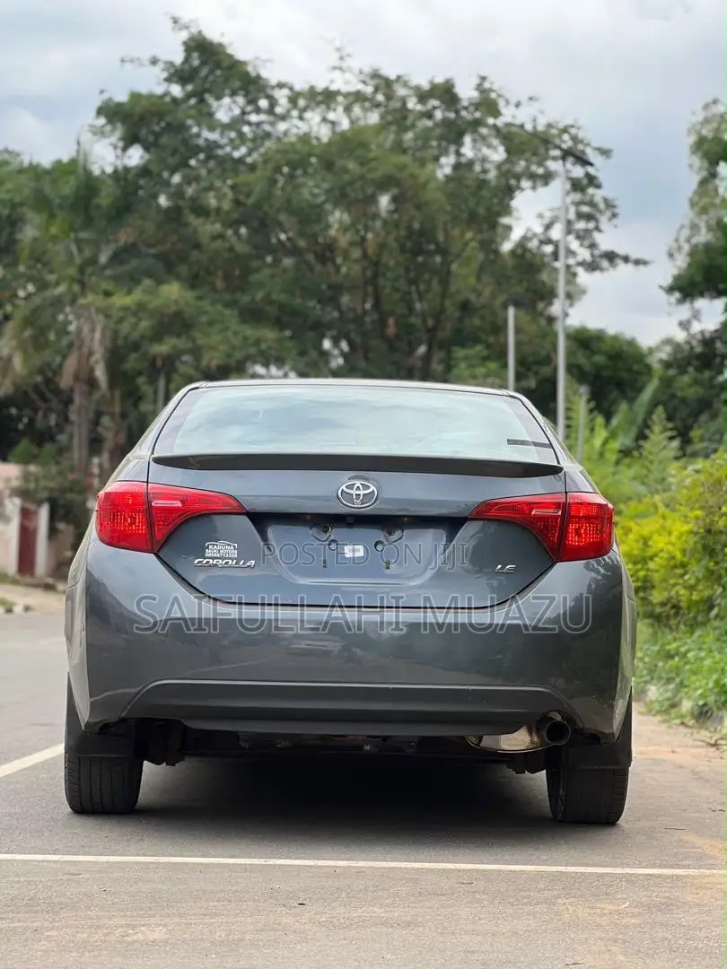 Toyota Corolla 2017 Gray