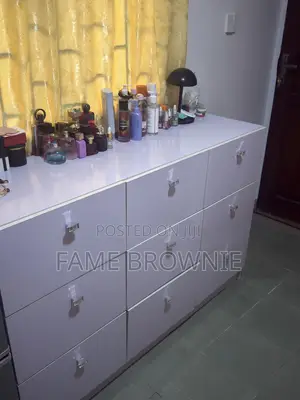 9 Drawer Vanity