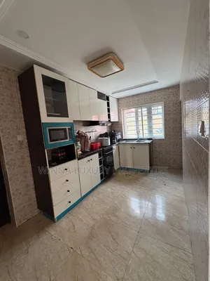 3bdrm Apartment in Along Von Axis, Lugbe District for rent