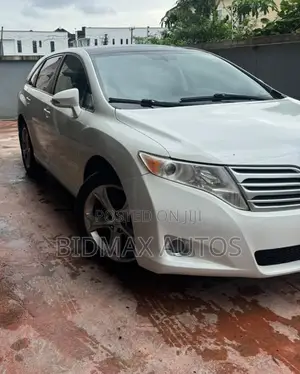 Toyota Venza V6 AWD 2010 White