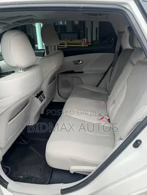 Toyota Venza V6 AWD 2010 White