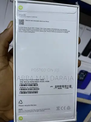 New Apple iPhone 16 128 GB Black