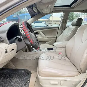 Toyota Camry XLE 4dr Sedan (2.4L 4cyl 5A) 2009 Gold
